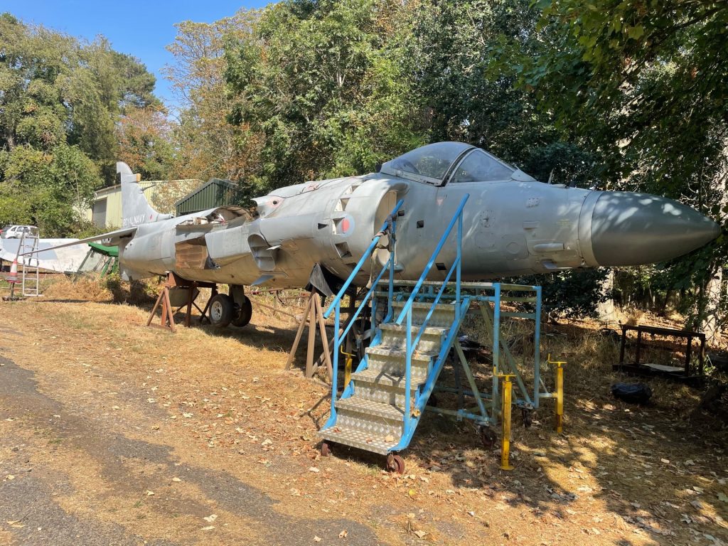 Sea Harrier FA2 ZD581